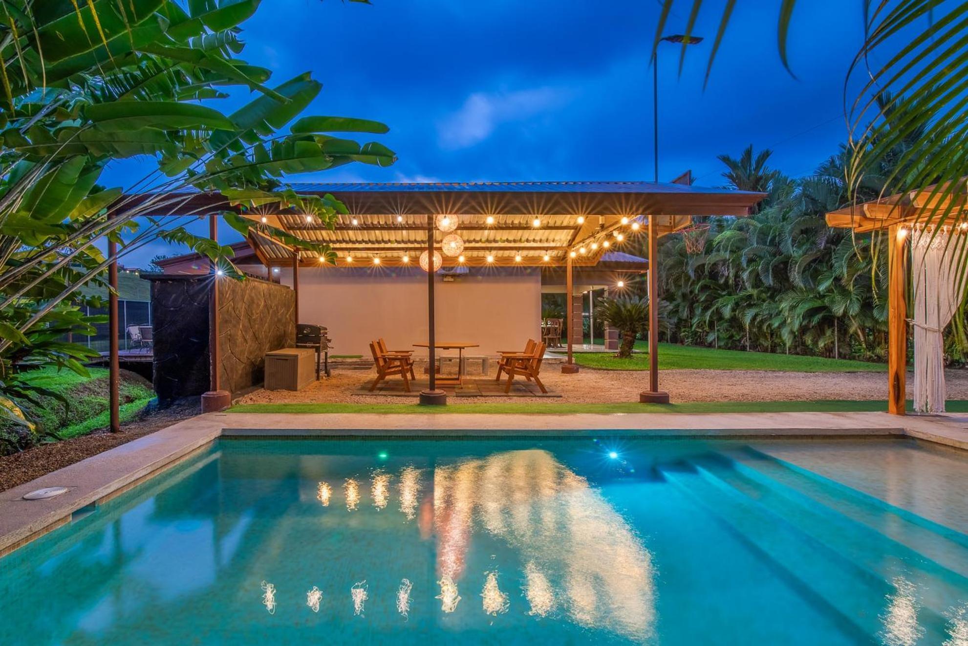 Сasa de vacaciones Casa Heliconias Private Pool *